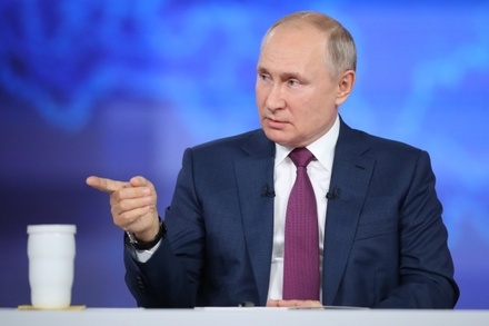 В Кремле сообщили о переносе на более поздний срок ежегодной прямой линии президента