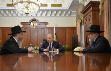 Владимир Путин поздравил евреев с праздником Ханука