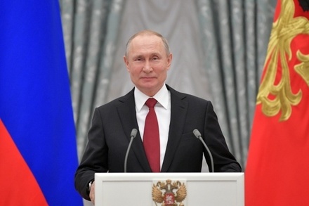 Владимир Путин призвал закрывать «вузы-пустышки»
