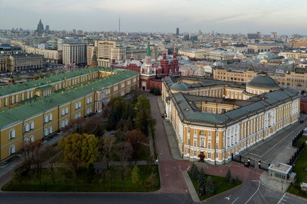 Кремль воздерживается от оценок по новому санкционному законопроекту США