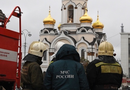 Больше 600 спасателей будут дежурить на Пасху в московских храмах