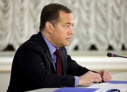 Медведев рассказал об ответе РФ на возможное  вступление Финляндии и Швеции в НАТО