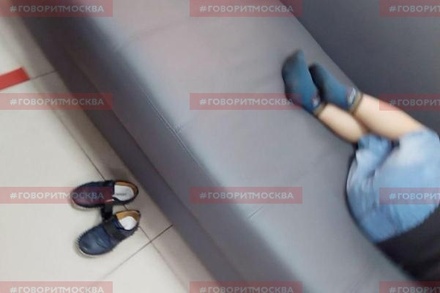 Очевидец сообщил о брошенном  в Москве ребёнке 