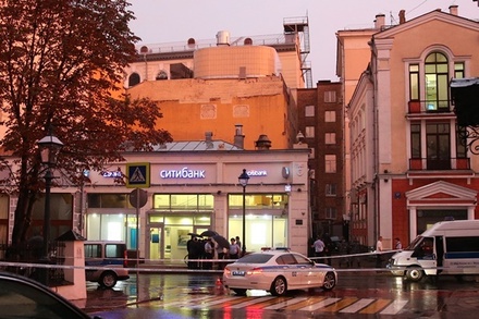 На место захвата заложников в банке в Москве выехал глава столичного главка СКР