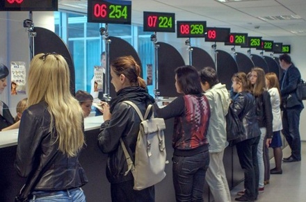 Законопроект об аккредитации визовых центров отозван из Госдумы