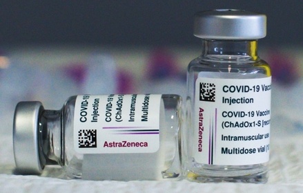 В Великобритании 7 человек умерли после прививки вакциной AstraZeneca