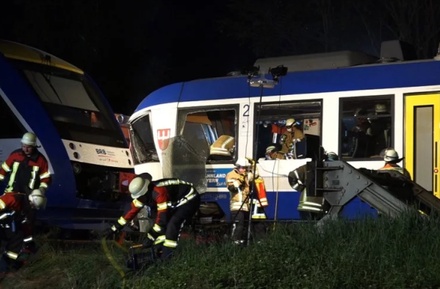 Два человека погибли в результате столкновения поездов в Германии