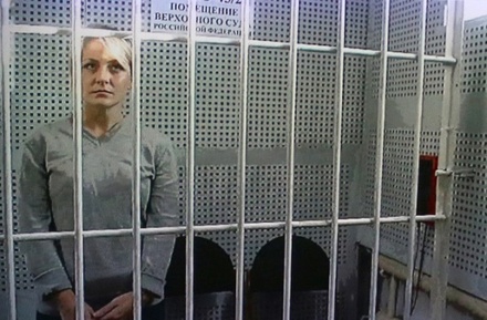Депутат ГД призвал Путина помиловать осуждённую за репост воспитательницу
