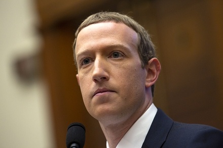 СМИ: из-за утечки данных Facebook в сеть попал телефонный номер Марка Цукерберга