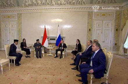 Владимир Путин провёл переговоры с президентом Индонезии