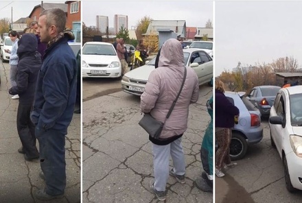 В пригороде Омска жители перекрыли дорогу из-за стройки