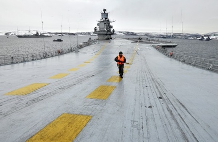 На авианесущем крейсере «Адмирал Кузнецов» обновят ракетный комплекс