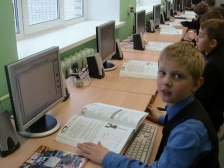В российских школах уже в этом году начнут учить основам кибербезопасности