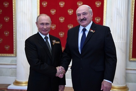 Владимир Путин позвонил Александру Лукашенко по поводу задержания граждан России