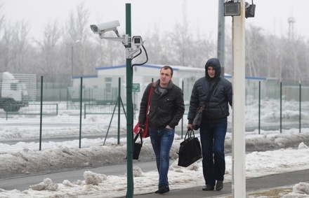 Киев закрыл более 20 пунктов пропуска на границе с РФ