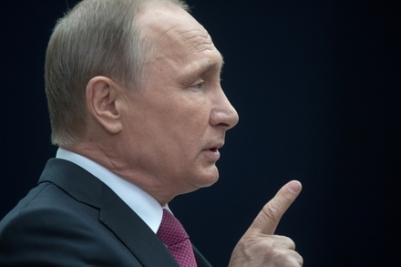 Путин заявил, что «ни при каких обстоятельствах» не выдаст Сноудена США 