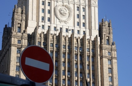 Россия объявила о высылке 18 сотрудников представительства ЕС в Москве