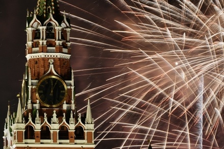 В Москве в новогоднюю ночь салюты будут запускать с 11 площадок