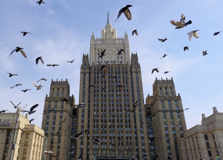 В МИДе РФ не исключили прекращения полётов между Россией и США