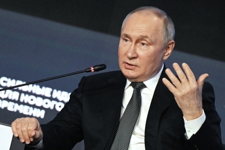 Владимир Путин счёл толерантным отношение в РФ к людям с нетрадиционной ориентацией