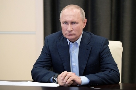 Владимир Путин призвал губернаторов не спешить со снятием ограничений в регионах