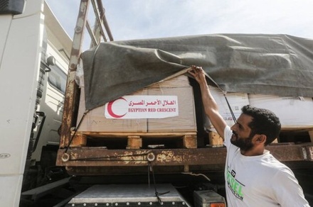 Второй конвой гуманитарного груза прибыл в сектор Газа