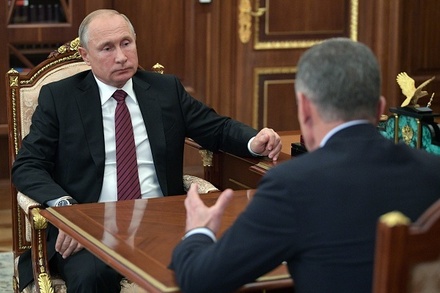 Козак пообещал Путину, что правительство проконтролирует цены на топливо