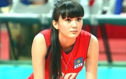 Казахская волейболистка, ставшая звездой сети, не хочет общаться со СМИ