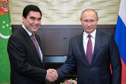 Путин поздравил Бердымухамедова с победой на выборах президента Туркменистана