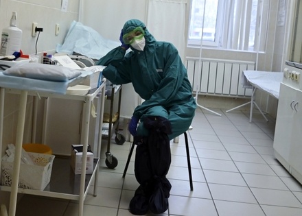 Суточное число заболевших COVID-19 в России превысило 12 тысяч