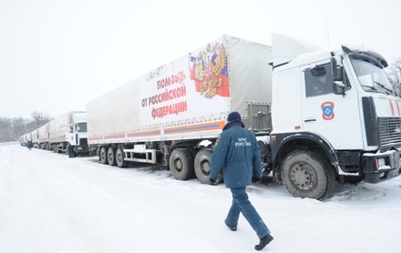 МЧС России начало собирать 14 гуманитарную колонну для Донбасса