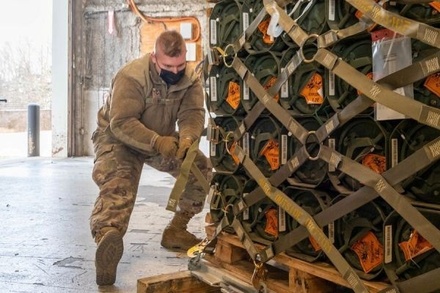 Пентагон: поставки оружия Киеву в рамках нового транша начнутся через несколько месяцев