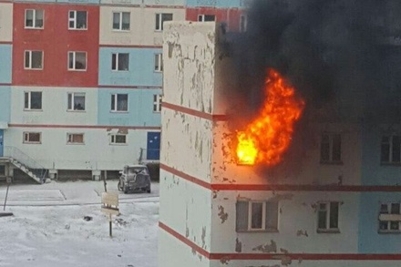В Анадыре женщина с двумя детьми выпрыгнула из окна горящего дома