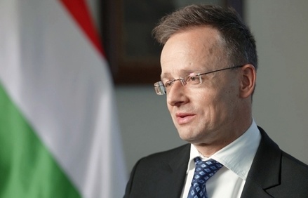 Глава МИДа Венгрии сообщил о голосовании парламента за выход из МУС