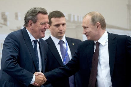 В Кремле подтвердили встречу Владимира Путина и Герхарда Шрёдера