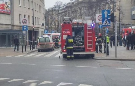 Сильный взрыв произошел в жилом доме в центре Варшавы