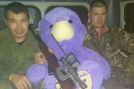 В Хабаровском крае поймали браконьеров на фиолетового плюшевого медведя