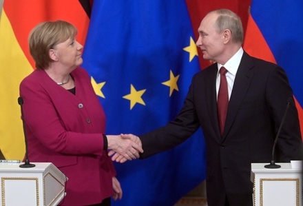 Ангела Меркель намерена обсудить ситуацию в Белоруссии с Владимиром Путиным