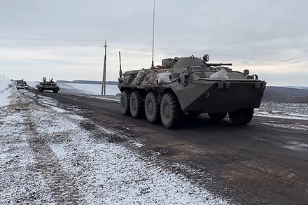 Военкор рассказал о причинах приостановки движения российских войск в Донбассе