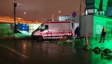 Депздрав Москвы заявил о непричастности к перевозке стройматериалов машиной скорой помощи