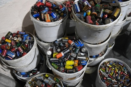 Минприроды запретит выбрасывать батарейки в мусоропровод и урны