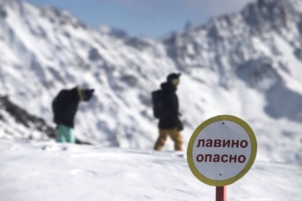 МЧС предупредило о риске схода лавин в горах Сочи