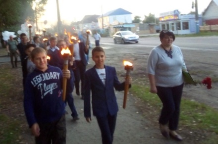 Власти Брянской области прокомментировали факельное шествие школьников