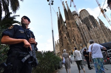 Полиция Каталонии подтвердила связь имама местной мечети с терактом в Барселоне