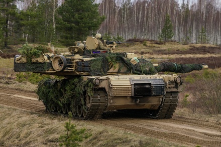 Пентагон доставил в ФРГ танки Abrams для обучения украинских военных