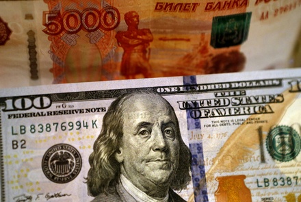 На открытии торгов доллар превысил отметку в 78 рублей