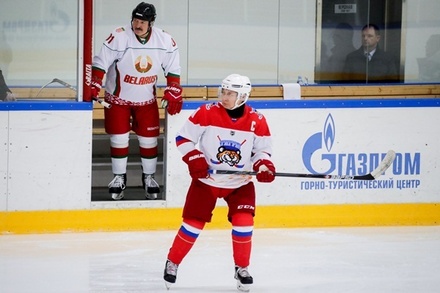 Команда Путина и Лукашенко выиграла в хоккей со счётом 13:4
