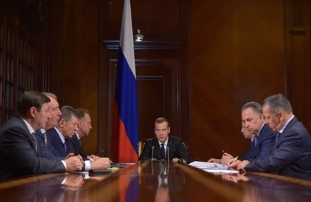 Медведев утвердил программу «Цифровая экономика»