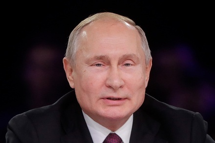 Владимир Путин привился от гриппа и призвал последовать его примеру