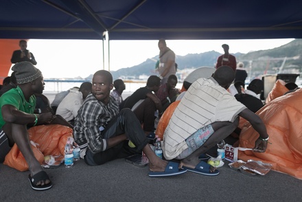 2,5 тыс. беженцев были спасены у берегов Ливии за эти выходные